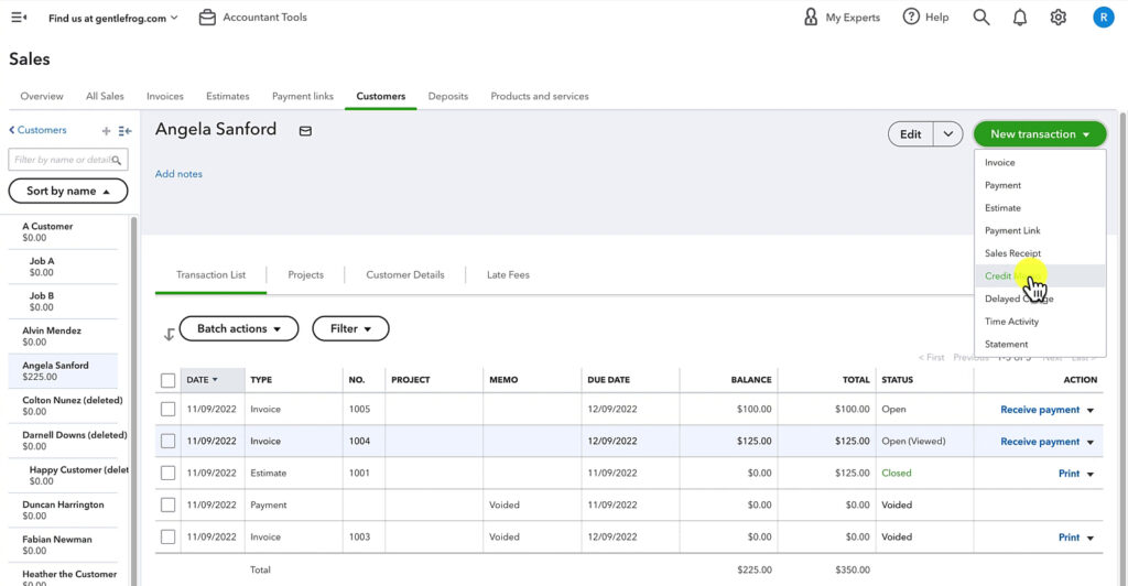 Creating a credit memo from within a customer profile in QuickBooks Online.